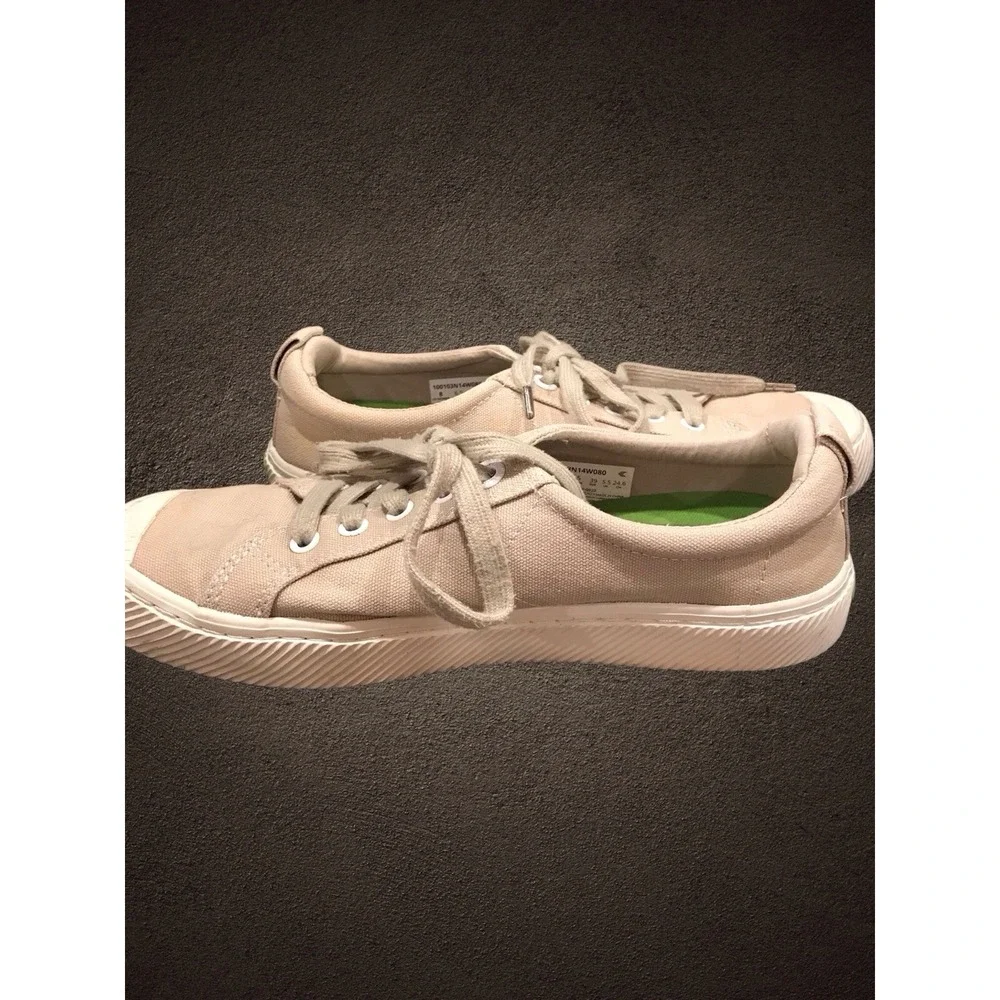 Cariuma OCA Pantone Beige Tan Womens Size 8 Canvas Skater Sneakers Shoes‎ Low